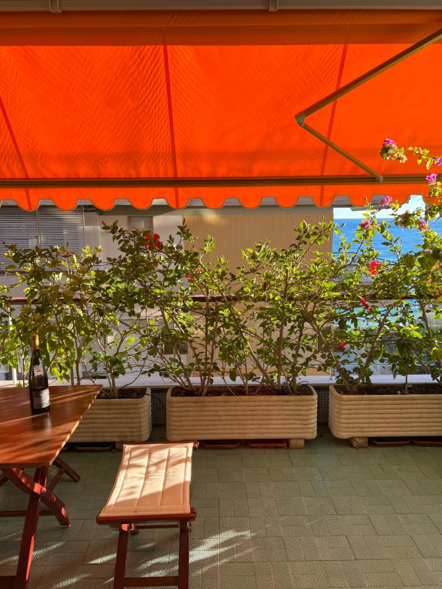 Tre Ponti Beach Apartment - Terrazzo Vista Mare San Remo Kültér fotó